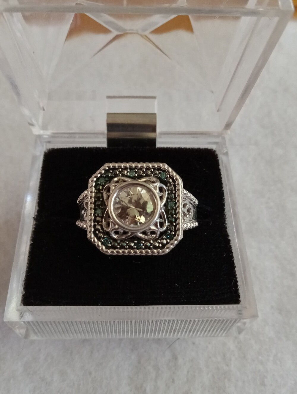 Zircon & Blue Diamond Ring